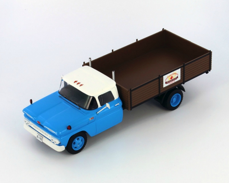 Модель 1. Chevrolet c30 1961. SCALECAR масштабные модели 1 43. Магнум Бенеттон грузовик 1:43. Машинки масштаб 1 43.