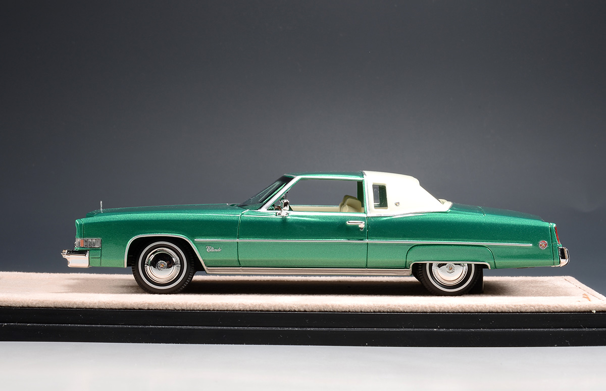 Масштабная модель Cadillac Eldorado Custom Cabriolet 1973 зеленый  металлик(Viridian Green Metallic) лучшая цена!