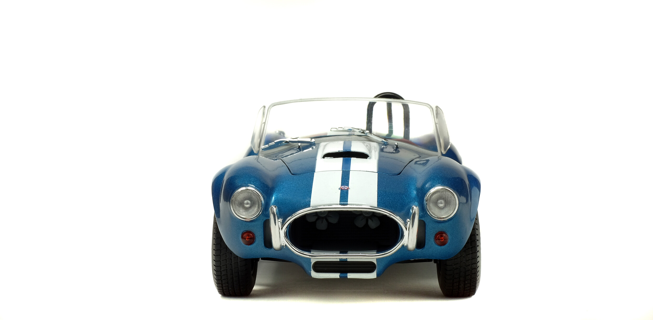 Масштабная модель AC Cobra 427 голубой металлик лучшая цена!