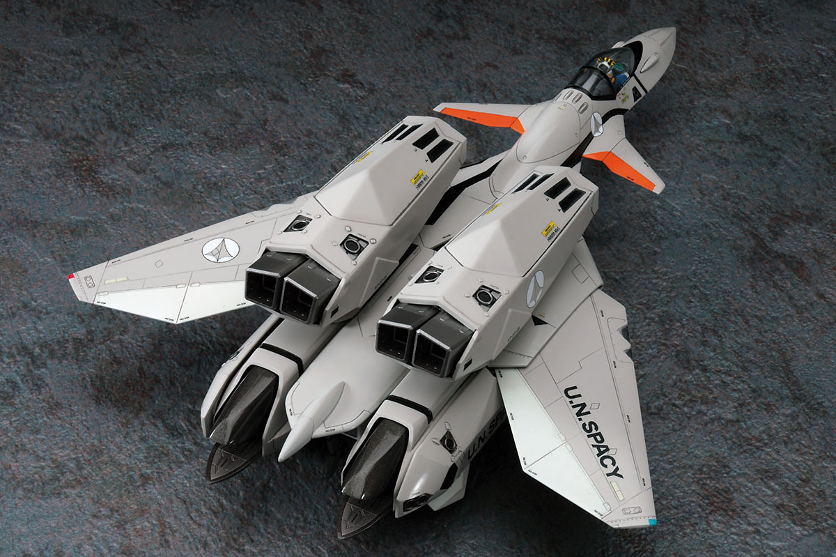 Сборная модель VF-11B Super Thunderbolt из аниме Macross Plus лучшая цена!