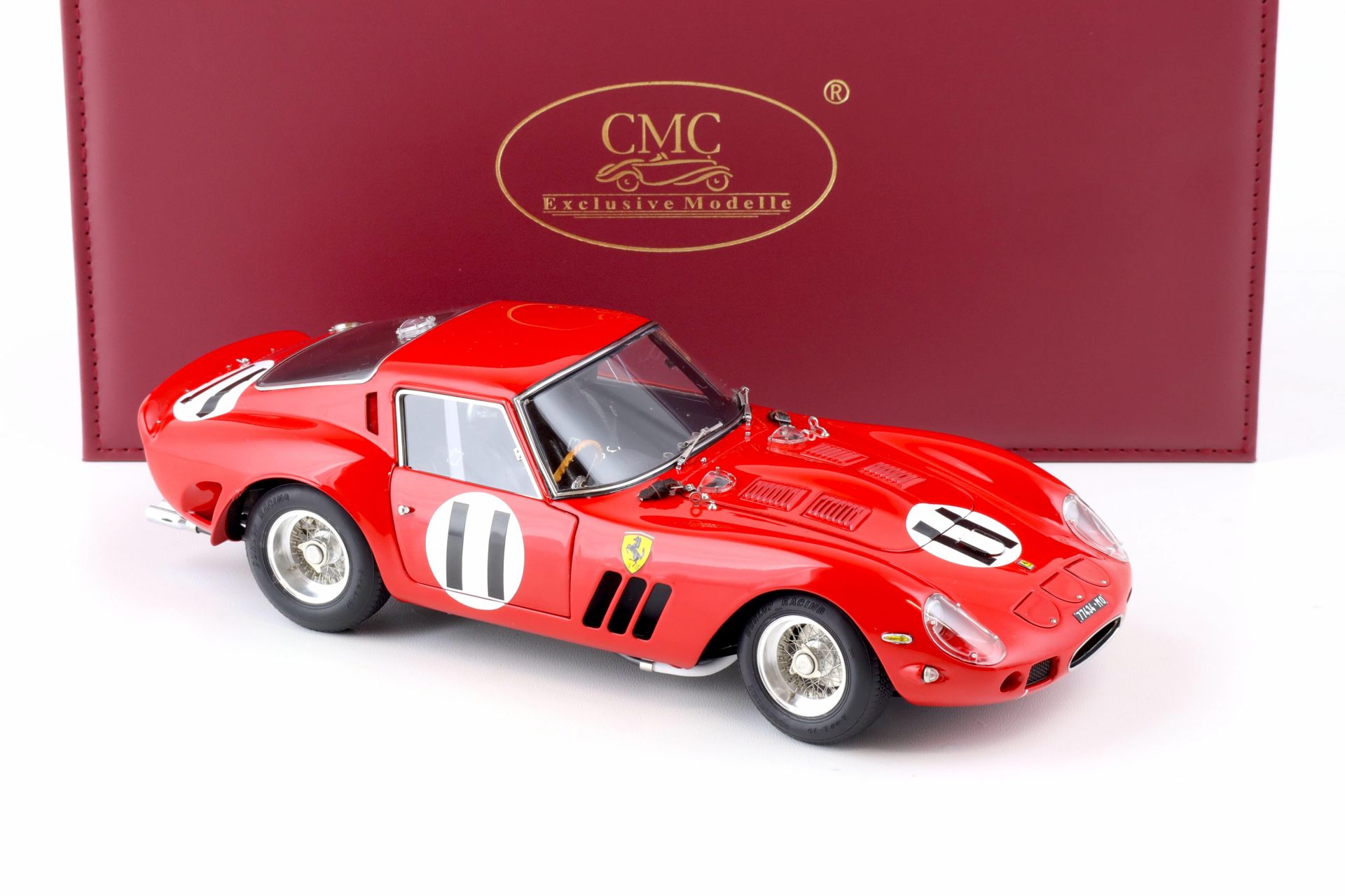 Масштабная модель Ferrari 250 GTO #11 Ch. #3647 2nd place 1000km de Paris,  Montlhery 1962 J.Surtees, M.Parkes (праворульный) лучшая цена!