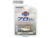 Масштабная модель Nissan Patrol 4x4 60 series Nissan Patrol 70th Anniversary 1978 бежевый с коричневым 1:64 GreenLight 28140C ракурс 2