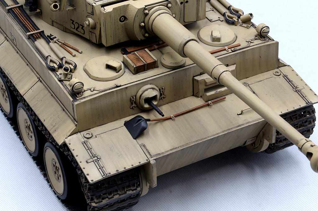 Сборная модель Pz.Kpfw. Vi Tiger 1- Early 1:16 Hobby Boss 82607
