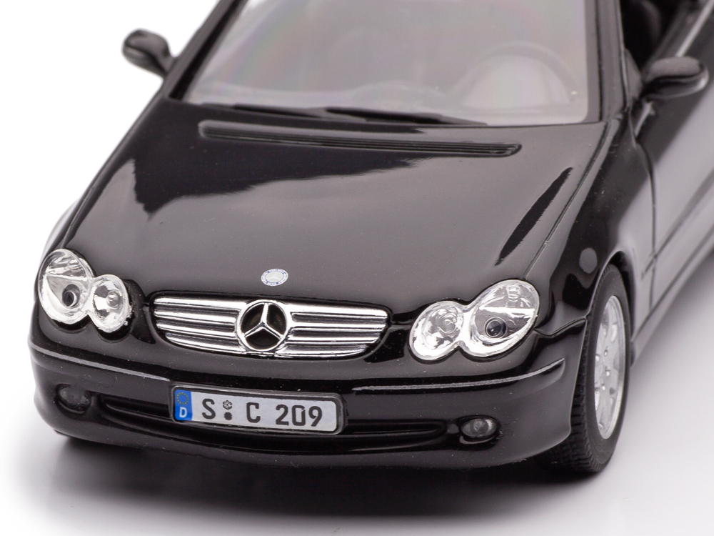 Масштабная модель Mercedes-Benz CLK-klasse Coupe 2003 C209