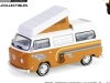 Масштабная модель Volkswagen T2 Westfalia кэмпер с подъемной крышей Be My Guest But Please Only You Can Prevent Forest Fires! 1974 коричневый с белым 1:64 GreenLight 38060C