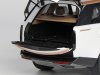 Масштабная модель Range Rover 2022 белый с бронзовым 1:18 LCD Models LCD18017-WH ракурс 16