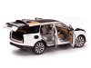 Масштабная модель Range Rover 2022 белый с бронзовым 1:18 LCD Models LCD18017-WH ракурс 5