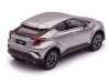 1/43 УЦЕНКА Toyota C-HR (Izoa) 2019 серебристый металлик (FCL18ZA802B0) ракурс 2