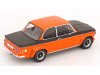 Масштабная модель BMW 2002 turbo 1973 E10 оранжевый с матовым черным 1:18 MCG MCG18150 ракурс 1