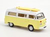 Масштабная модель Volkswagen T2 Combi Camper Van с досками для серфинга 1973 кемпер желтый 1:43 Norev 841109 ракурс 3