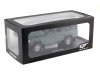 Масштабная модель Land Rover Defender 3 Station Wagon 2016 зеленый 1:18 GT Spirit GT527 ракурс 5