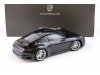 Масштабная модель Porsche 911 Carrera 4S (992) черный 1:18 Minichamps WAP0211120R992 ракурс 5