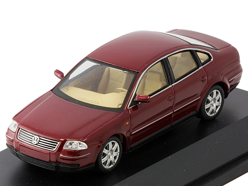 Модель 1 5. Модель VW Passat b5.5 1:43. Масштабная модель Volkswagen Passat b5. Passat b5 1:43. Коллекционная модель VW Passat b5.