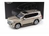 Масштабная модель Toyota Land Cruiser 300-ZX 2024 золотистый металлик ракурс 3