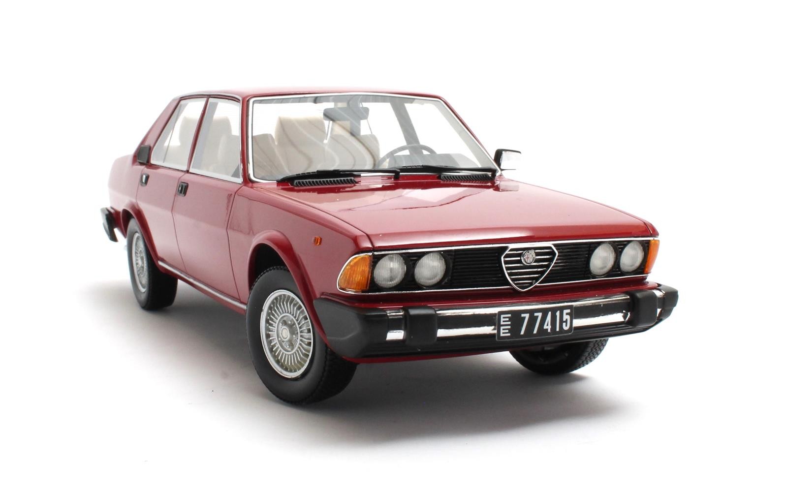Масштабная модель Alfa Romeo Alfa 6 2.5 Type 119 (1979-1983), темно-красный