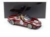 Масштабная модель Porsche 911 (991.2) Speedster Heritage Edition #57, красный металлик /белый 1:18 GT Spirit GT929 ракурс 13
