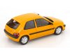 Масштабная модель Citroen Saxo 1.4 BIC Phase 2 (2000), желтый 1:18 Otto OT1190 ракурс 2