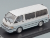 Масштабная модель Toyota Hiace H100 1996 белый с серым