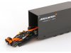 Масштабная модель Mercedes-Benz Actros 2 формула 1 Гоночный транспортер с McLaren MCL38 Команда Mclaren #4 Season 2024 Lando Norris, черный с оранжевым ракурс 3