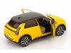 Масштабная модель Renault 5 E-Tech 2024 желтый с черным ракурс 4