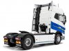 Масштабная модель Volvo FH16 750 Globetrotter Xl Goteborg Edition2021 белый с синим ракурс 2