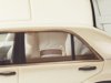 Масштабная модель Mercedes-Benz 600 SEL W140 1991 бежевый металлик Король Тайланда 1:43 CMD SCNA0511 ракурс 6