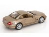 Масштабная модель Mercedes-Benz SL 500 (R230) 2003 бежевый 1:18 Norev 183843 ракурс 7