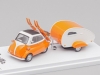 Масштабная модель BMW Isetta с лыжами и прицепом-кемпером оранжевый с белым 1:64 Almost Real 630301001