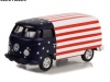 Масштабная модель Volkswagen T2 фургон (1964) "флаг США" синий с белым и красным 1:64 GreenLight 36060A