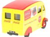 Масштабная модель Commer Q25 Coca Cola (1942) жёлтый с красным 1:76 Oxford 76CM010CC ракурс 3