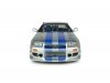 Масштабная модель Nissan Skyline GT-R (BNR34) (1999) Брайана ОКоннера из фильма Двойной форсаж, серебристый с синим 1:18 Solido S1804315A ракурс 9