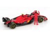 Масштабная модель Ferrari F1 Sf-23 Team Scuderia Ferrari #55 Формула-1 2023 Carlos Sainz красный с чёрным 1:24 BBurago 26809S ракурс 2