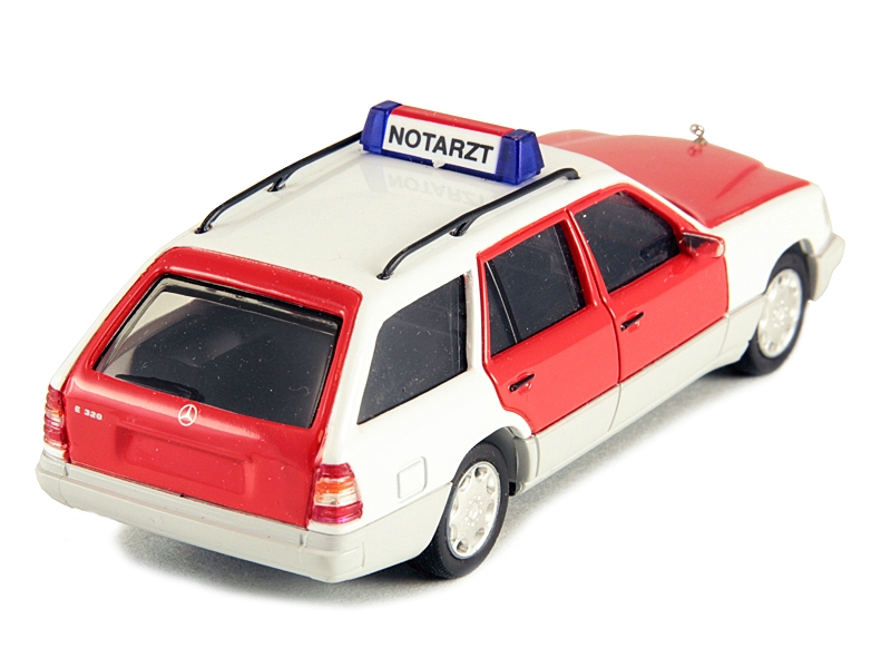 herpa 1/43 070218 Mercedes E320 T-ell médecin