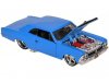 Масштабная модель Chevrolet Chevelle SS 396 (1966) голубой с чёрным 1:24 Maisto 31333 ракурс 5