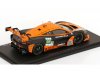 Масштабная модель McLaren 720S GT3 Evo #95 24 часа Ле-Мана 2025 D.Leung, S.Gelael, M.Sato, оранжевый с черным 1:43 Spark S9307 ракурс 2