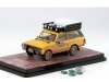 Масштабная модель Range Rover Classic Camel Trophy со следами эксплуатации 1982 жёлтый 1:64 Inno Models IN64-RRC-CT83DE ракурс 3