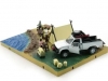 Масштабная модель Toyota Hilux N60 (1980) белый + набор для кемпинга (диорама) 1:64 BM Creations 64B0384