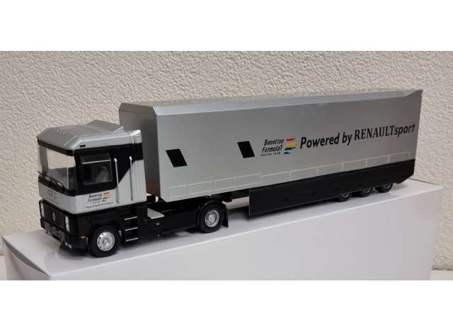 YS041 HELLER 1/24 – Bobcat – Figurine 3514 Team Renault Sport F1 1983