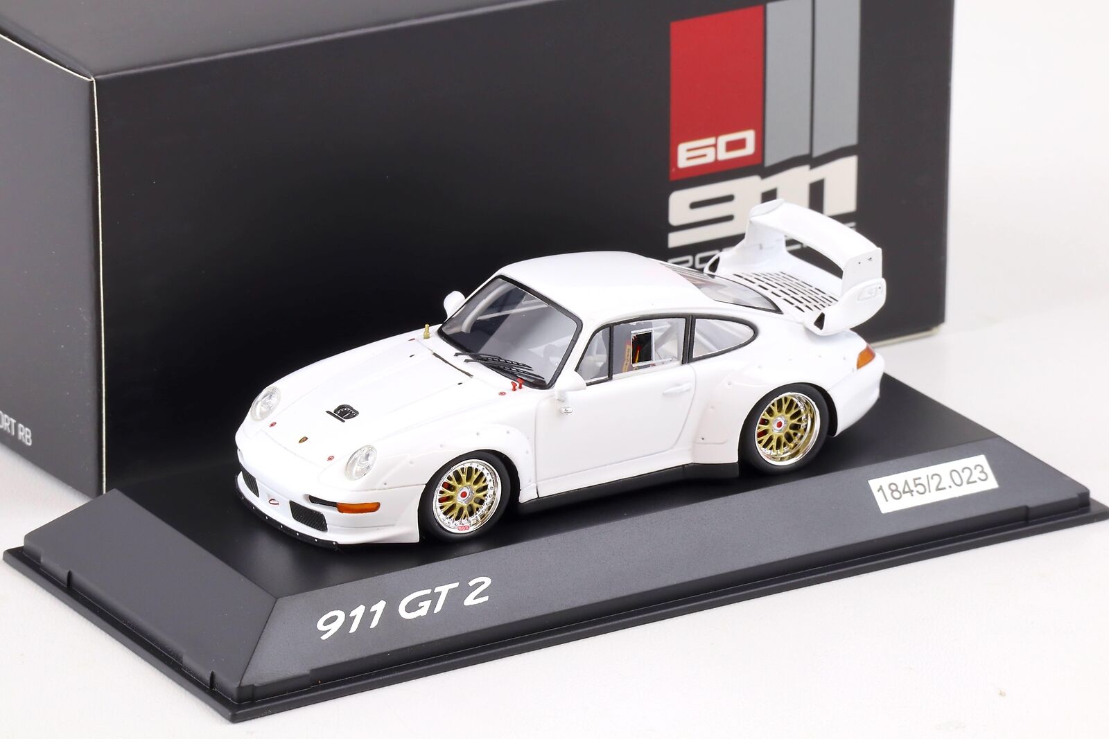 Масштабная модель Porsche 911 GT2 Type 993 1995 белый лучшая цена!