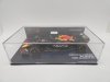 Масштабная модель Oracle Red Bull Racing RB18 Макс Ферстаппен Победитель Гран-при Абу-Даби 2022 ракурс 2