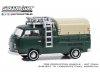 Масштабная модель Volkswagen T2 Double Cab пикап Doka 1969 зеленый 1:64 GreenLight 36090C