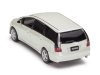 Масштабная модель Mitsubishi Grandis 2003 белый перламутр 1:43 First 43 Models F43-094 ракурс 6