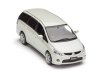 Масштабная модель Mitsubishi Grandis 2003 белый перламутр 1:43 First 43 Models F43-094 ракурс 5