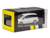 Масштабная модель Mitsubishi Grandis 2003 белый перламутр 1:43 First 43 Models F43-094 ракурс 9