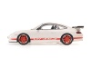 Масштабная модель Porsche 911 GT3 RS 2002 белый красными полосками 1:18 Minichamps 155062020 ракурс 3