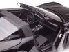 Масштабная модель Porsche 911 (992.2) Targa 4 GTS Hybrid 2025 черный 1:18 Maisto 31470Z ракурс 9