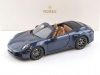 Масштабная модель Porsche 911 Carrera кабриолет (992.2) 2025 темно-синий металлик 1:18 Norev 187180