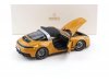 Масштабная модель Porsche 911 Targa 4 GTS (992.2) 2025 желтый 1:18 Norev 187190 ракурс 6