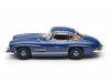 Масштабная модель Mercedes-Benz 300 SL W198 Gullwing 1954 темно-синий ракурс 4
