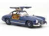Масштабная модель Mercedes-Benz 300 SL W198 Gullwing 1954 темно-синий ракурс 6